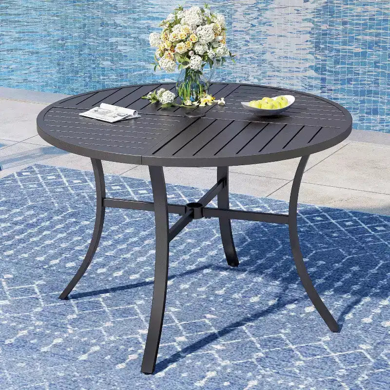 Captiva Designs – Table de salle à manger d'extérieur 5 pièces en acier et chaises pivotantes à 360 degrés en textilène