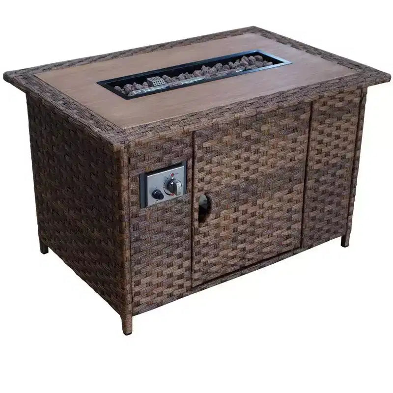 Canapé 5 places Courtyard Casual Costa Mesa – Marron Un canapé, deux fauteuils, une table d'appoint et un foyer avec cadre en tissu Poly teint dans la masse