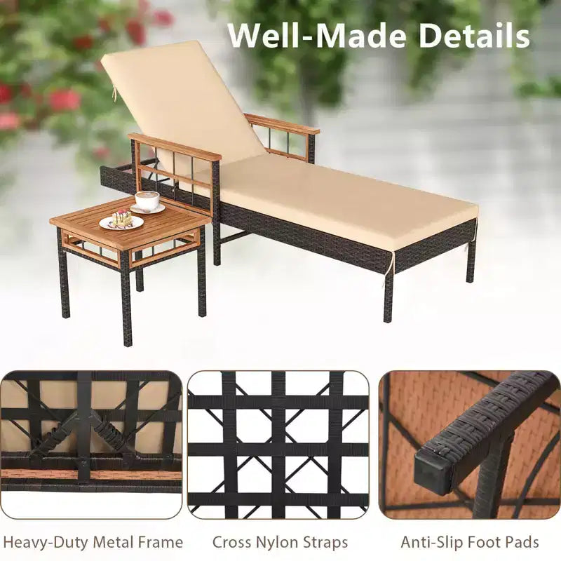 Ensemble de 2 chaises longues de jardin Costway en rotin avec table d'appoint, inclinables, marron mélangé, beige