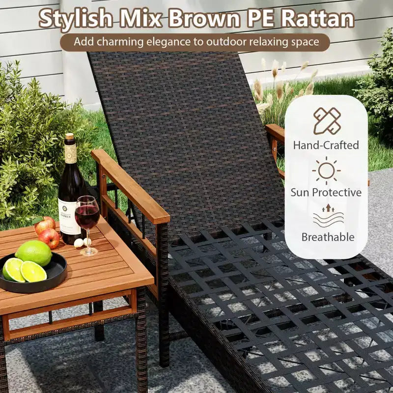 Ensemble de 2 chaises longues de jardin Costway en rotin avec table d'appoint, inclinables, marron mélangé, beige