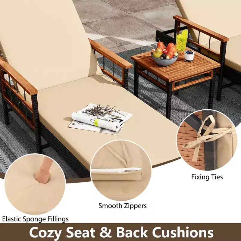 Ensemble de 2 chaises longues de jardin Costway en rotin avec table d'appoint, inclinables, marron mélangé, beige