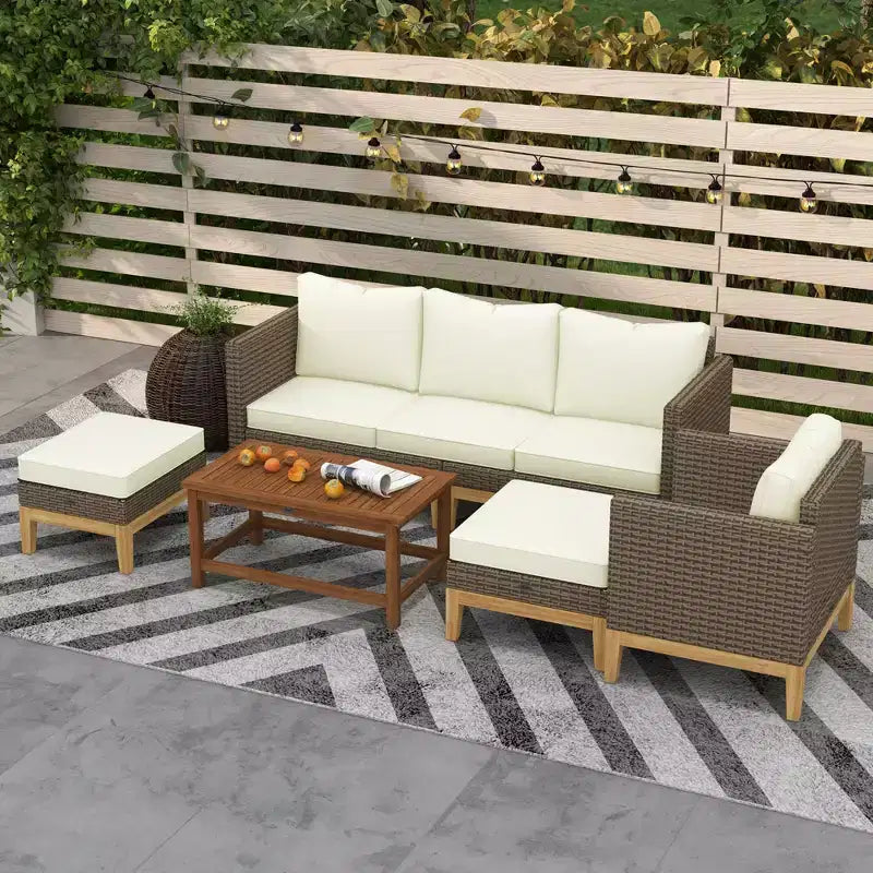 Ensemble de mobilier de jardin rembourré Outsunny, 5 pièces, cadre en bois, en rotin PE, ensemble de conversation, blanc crème